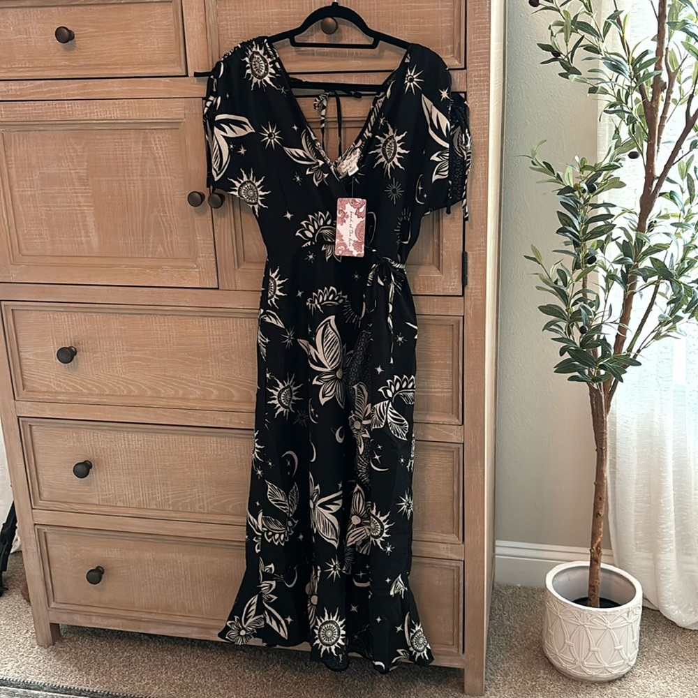 Band of Gypsies Black and Cream Floral Wrap Maxi Dress